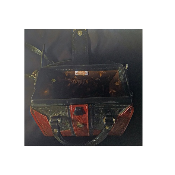 Custom structured western purse😍 - Picture 2 of 9